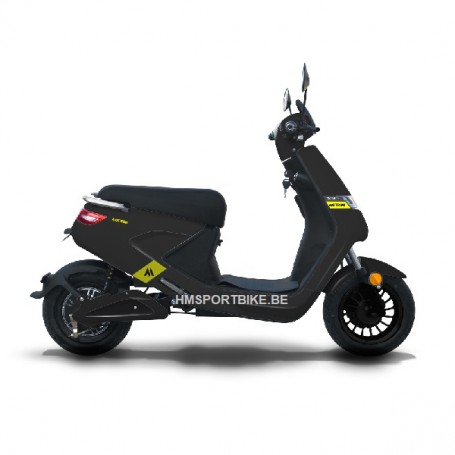 https://hmsportbike.be/2678-medium_default/e-scooter-electrique-motron-voltz-noir-25-kmh-.jpg